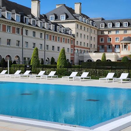 Dream Castle Hotel Marne La Vallee Magny-le-Hongre Esterno foto