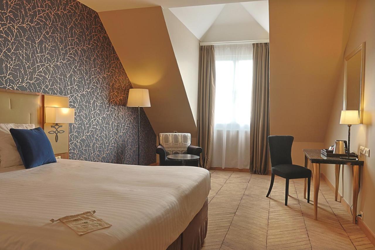 Dream Castle Hotel Marne La Vallee Magny-le-Hongre Esterno foto