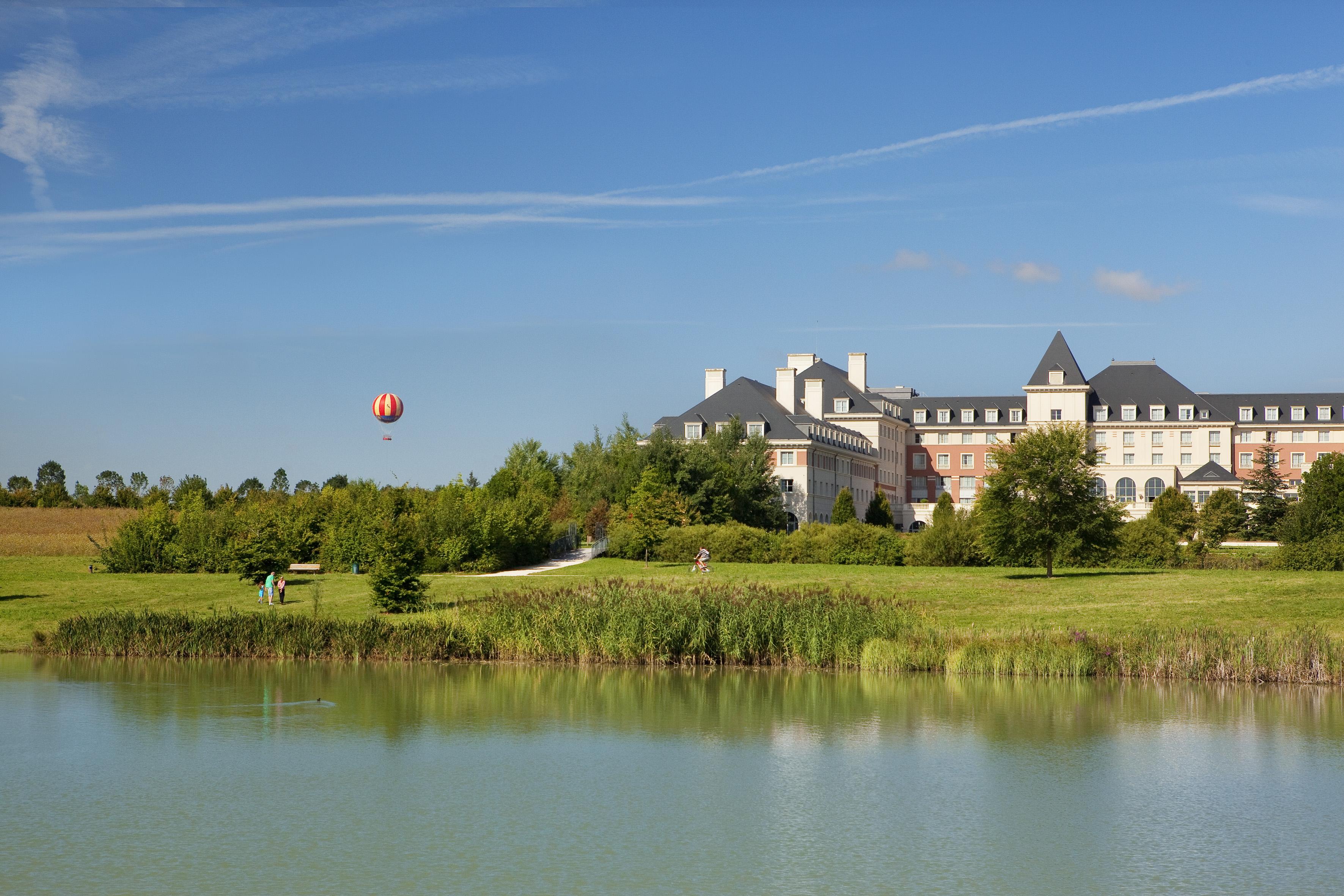 Dream Castle Hotel Marne La Vallee Magny-le-Hongre Esterno foto