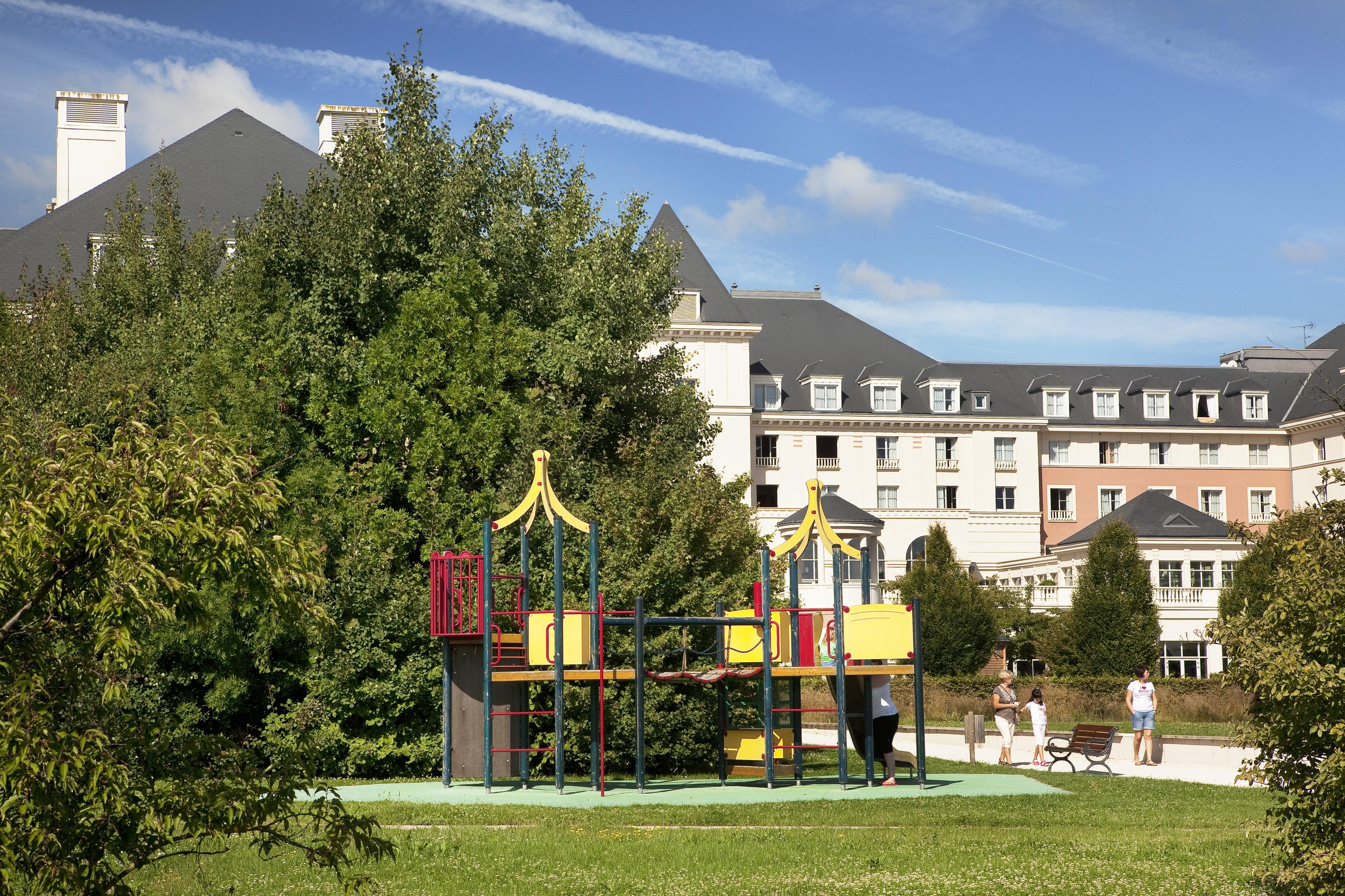 Dream Castle Hotel Marne La Vallee Magny-le-Hongre Esterno foto
