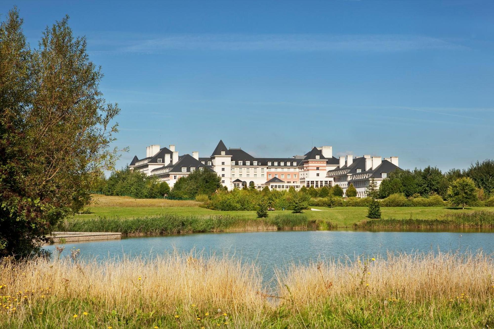 Dream Castle Hotel Marne La Vallee Magny-le-Hongre Esterno foto